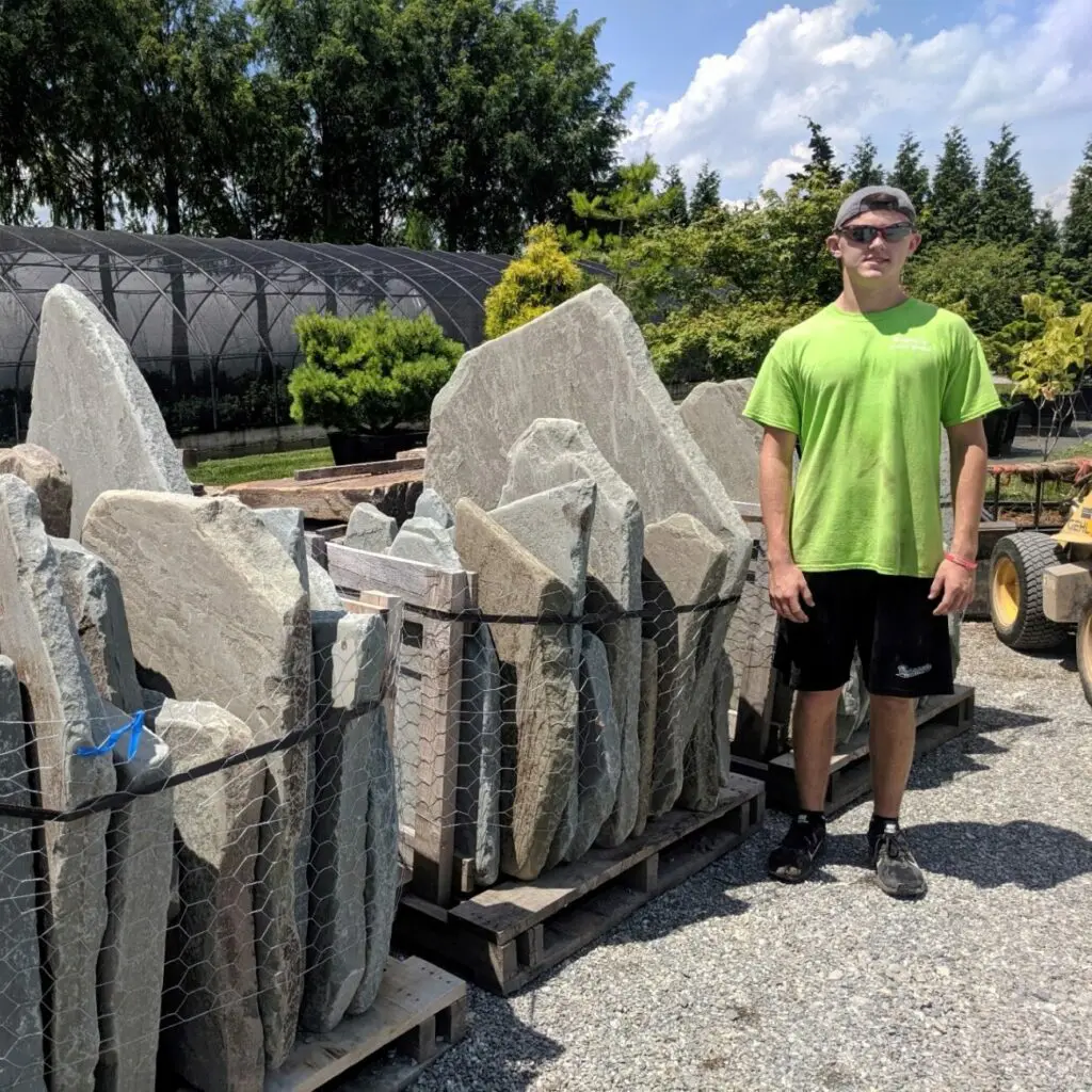 Boulder And Natural Stone Landscaping 17 Ready-To-Use Tumbled Bluestone Slabs At Nursery