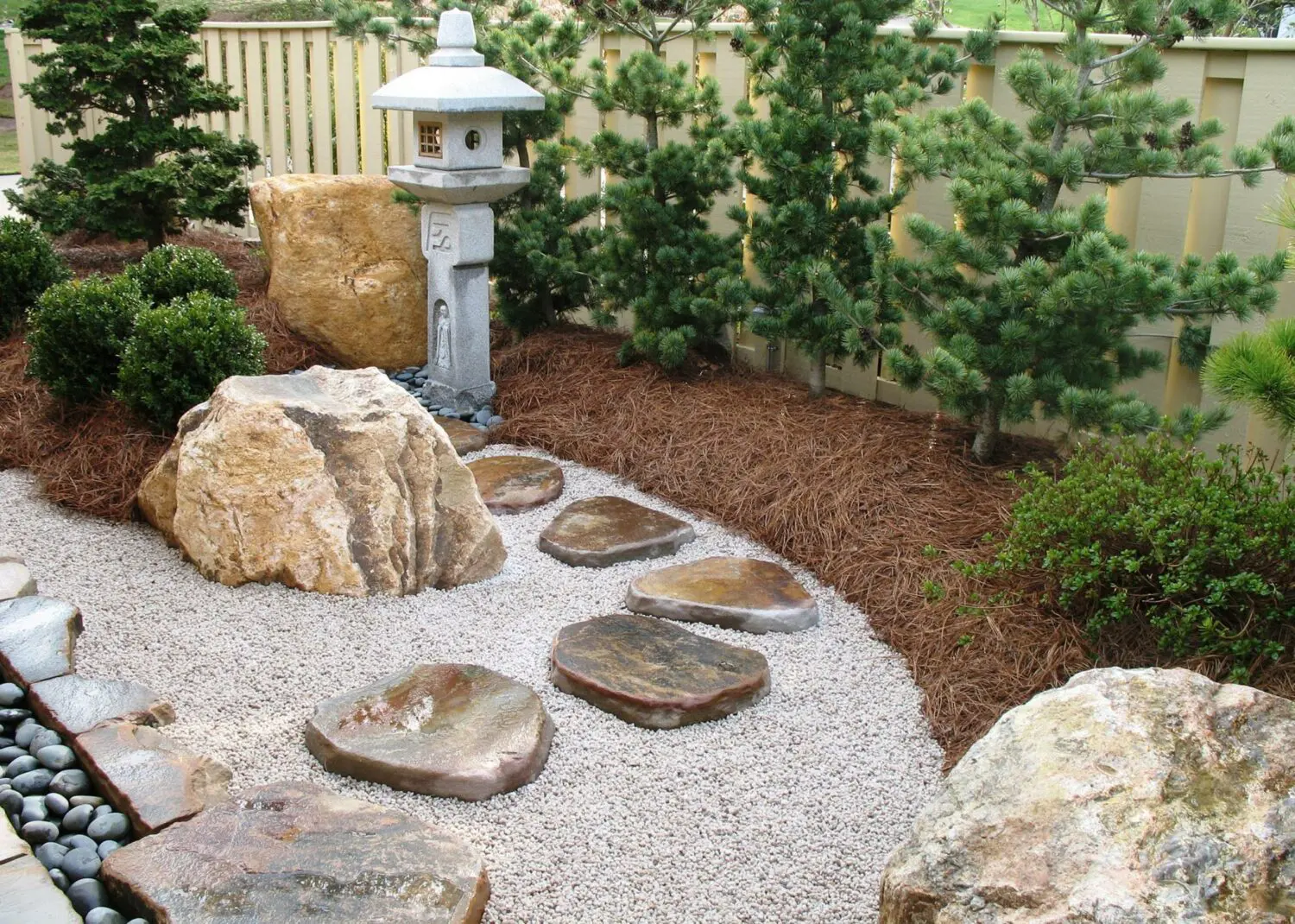 Landscape &Amp; Garden Projects Ct16 Japanese Inspired Courtyard Garden Design Enhances Hoa Community Space Scaled