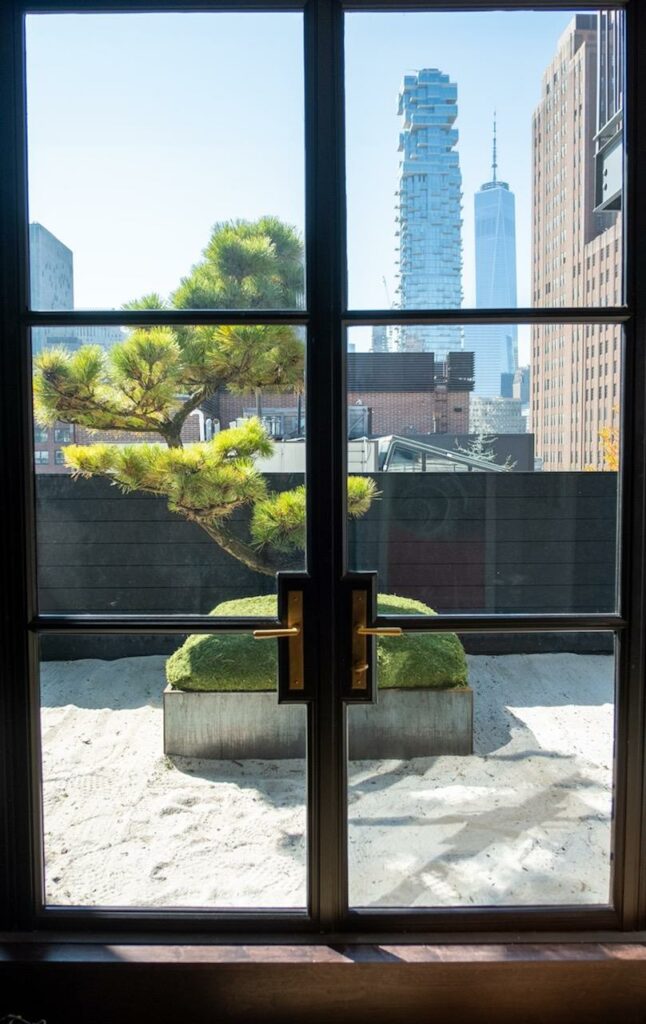 Rooftop Gardens 19 Rooftop Gardens Rg14 Thunderhead Japanese Black Pine Delivered To Brooklyn Ny Rooftop Garden 1